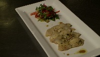 Flétan mariné minute, salade croquante et vinaigrette citron-romarin