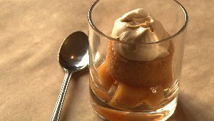 Sablés bretons, coings caramélisés et chantilly caramel