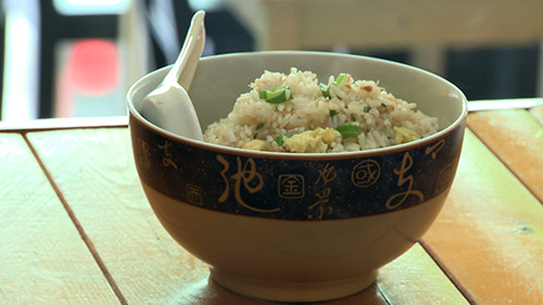 Riz frit au gingembre ou riz de la femme enceinte