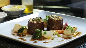 Croustillant de veau au sarrasin, vinaigrette tiède façon gribiche