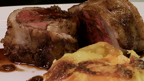 Selle d’agneau aux herbes salées et gratin de patates douces