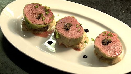 Filet de veau de grain farci aux champignons sauvages et son ragoût de ris de veau