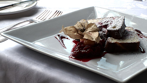 Clafoutis aux framboises et au chocolat blanc