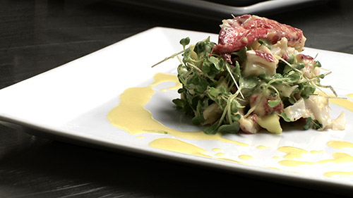 Salade de homard, mangue et lait de coco à l’émulsion de cantaloup et pastis