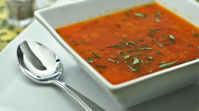 Soupe tomate, orange et estragon