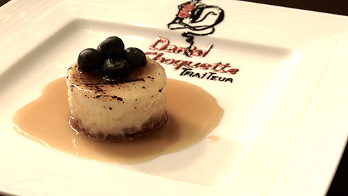 Gâteau au fromage de chèvre, amandes et sucre à la crème