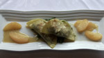 Ravioles à la figue braisée au balsamique blanc et au foie gras sur une tombée de roquette, gastrique de pamplemousse